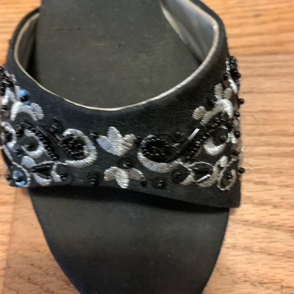 Victoria Spenser Beaded & Embroidered black & silver kitten heel/pumps Sz 11 - Picture 3 of 5